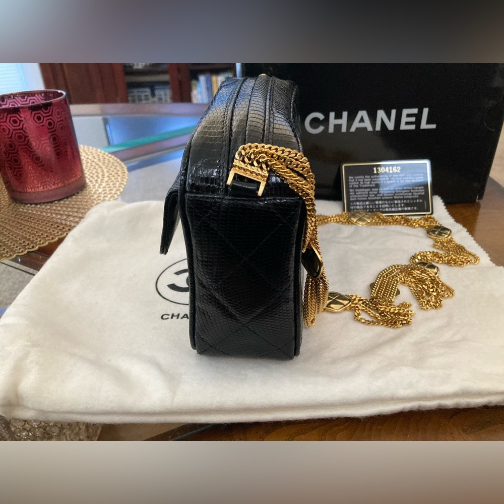 Pre-Loved Authentic Vintage CHANEL Black Lizard Handbag - Picture 5 of 10